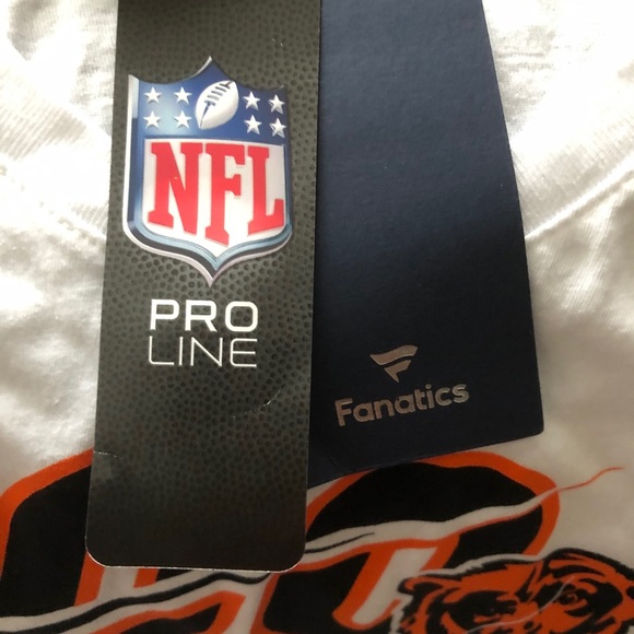 Chicago Bears Tshirt - Picture 3 of 3